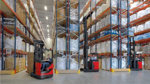reach truck by Linde